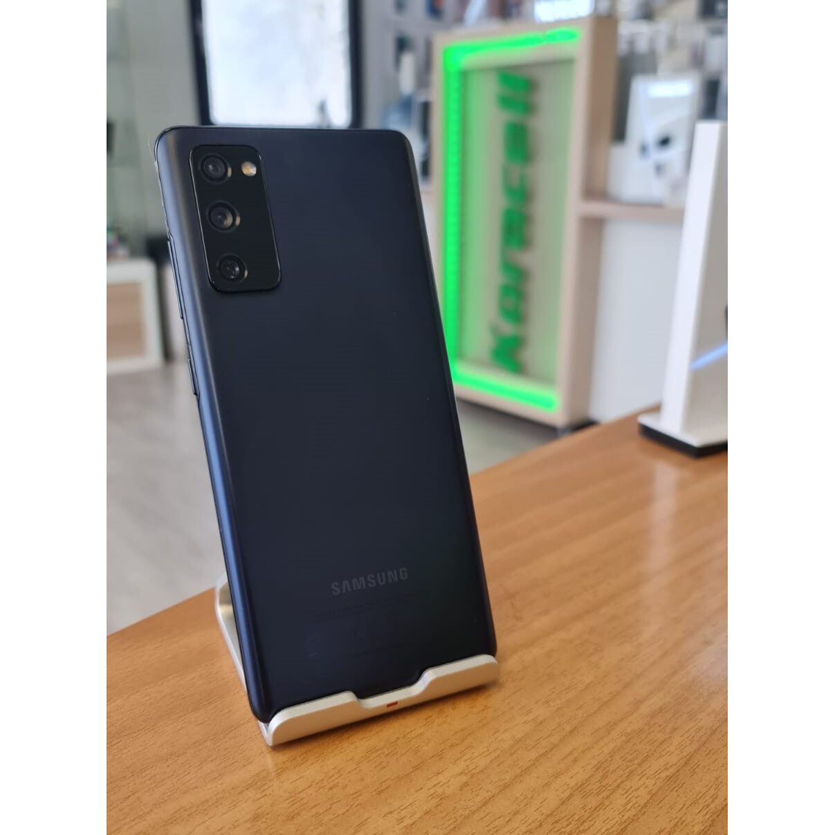 Telefon Samsung S20 FE Second Hand Koracell B2B Smart Mobile World